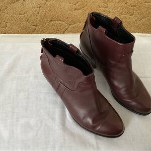 Beautiful Turkish real soft leather ankle boots! Brown EUC!